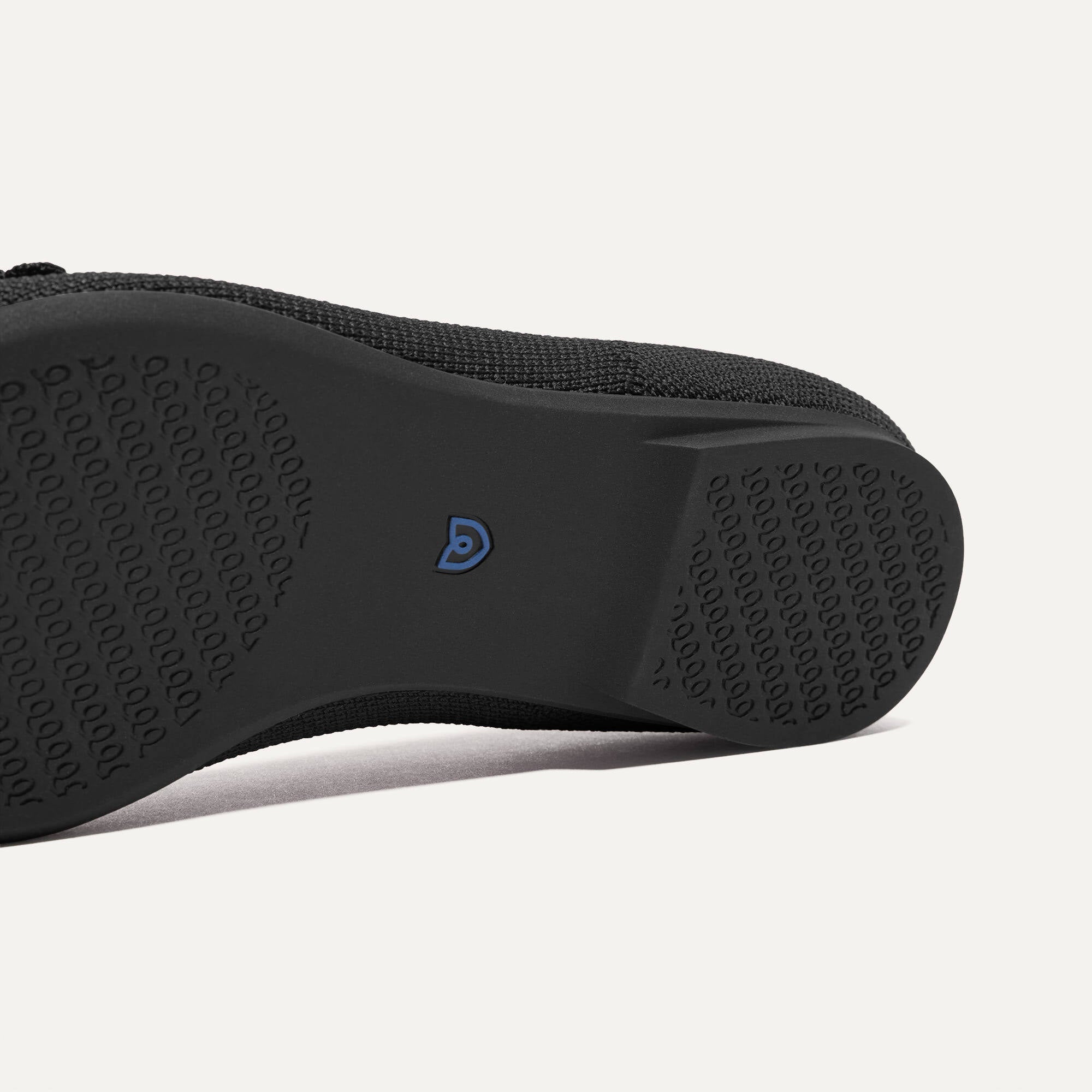 The Petal Point II - Black - Image 7